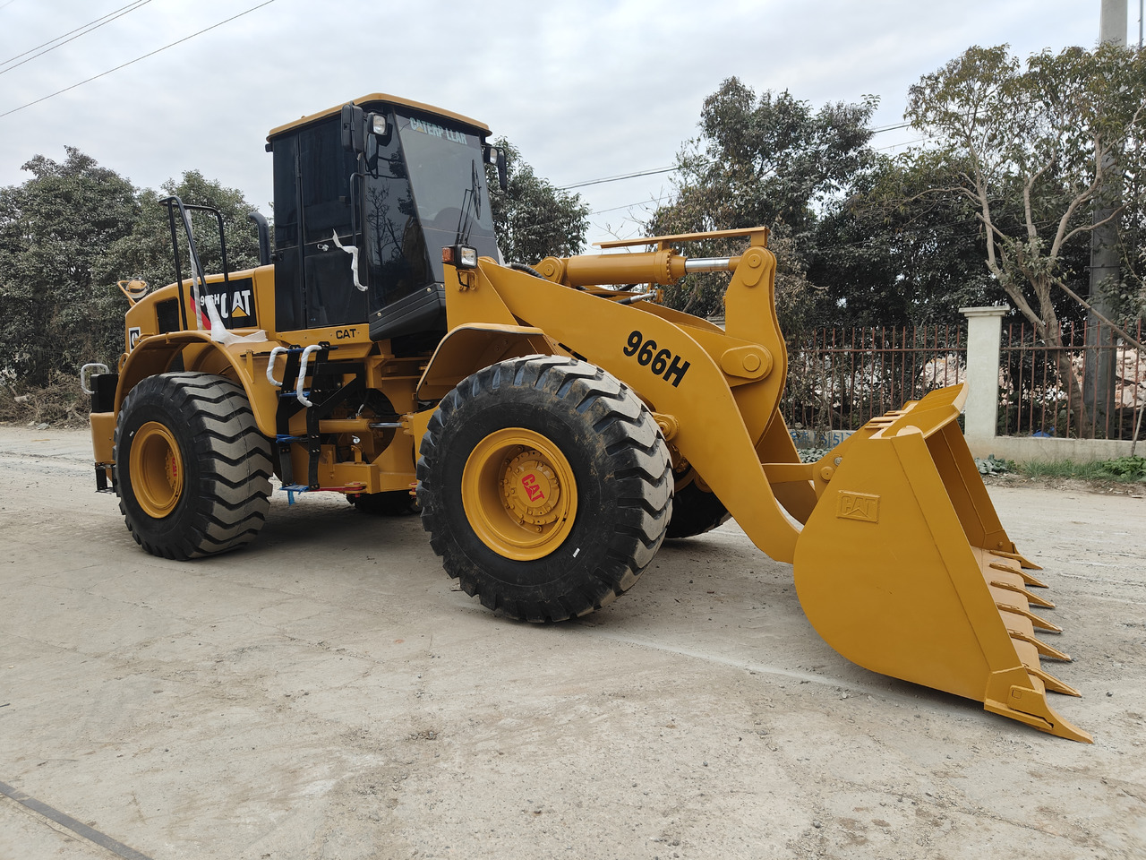 CATERPILLAR 966H loader - Колесен товарач: снимка 1 CATERPILLAR 966H loader - Колесен товарач: снимка 1