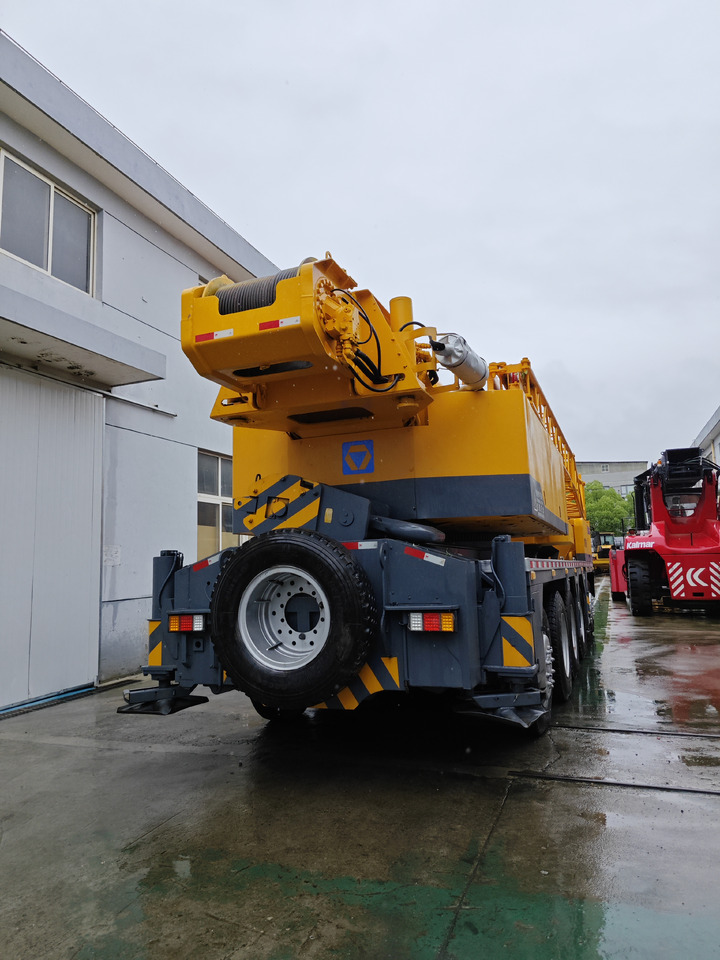 XCMG QY100K Used 100ton xcmg truck crane - Кран за всякакви терени: снимка 3 XCMG QY100K Used 100ton xcmg truck crane - Кран за всякакви терени: снимка 3