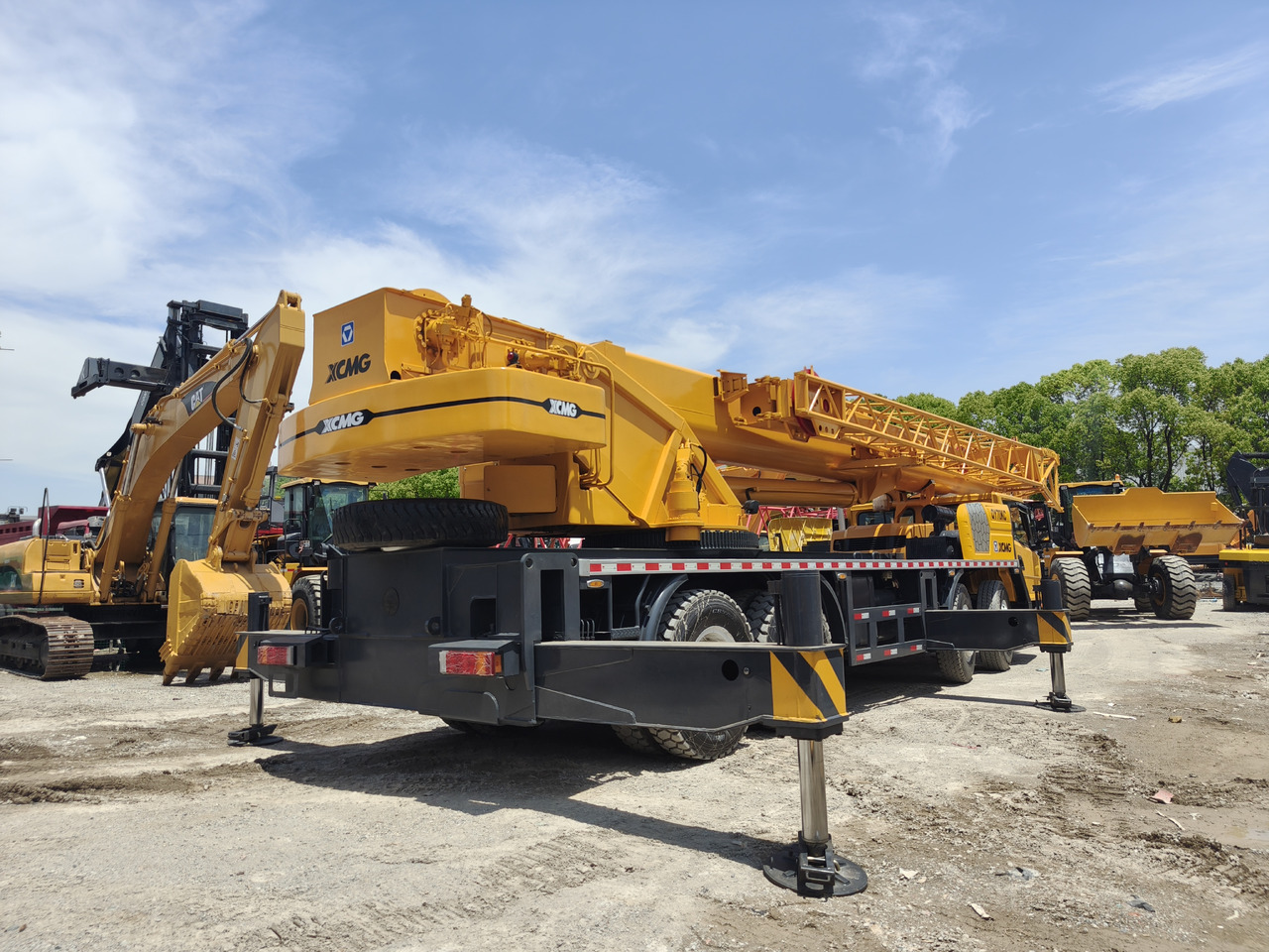 XCMG QY70K - Кран за всякакви терени: снимка 2 XCMG QY70K - Кран за всякакви терени: снимка 2