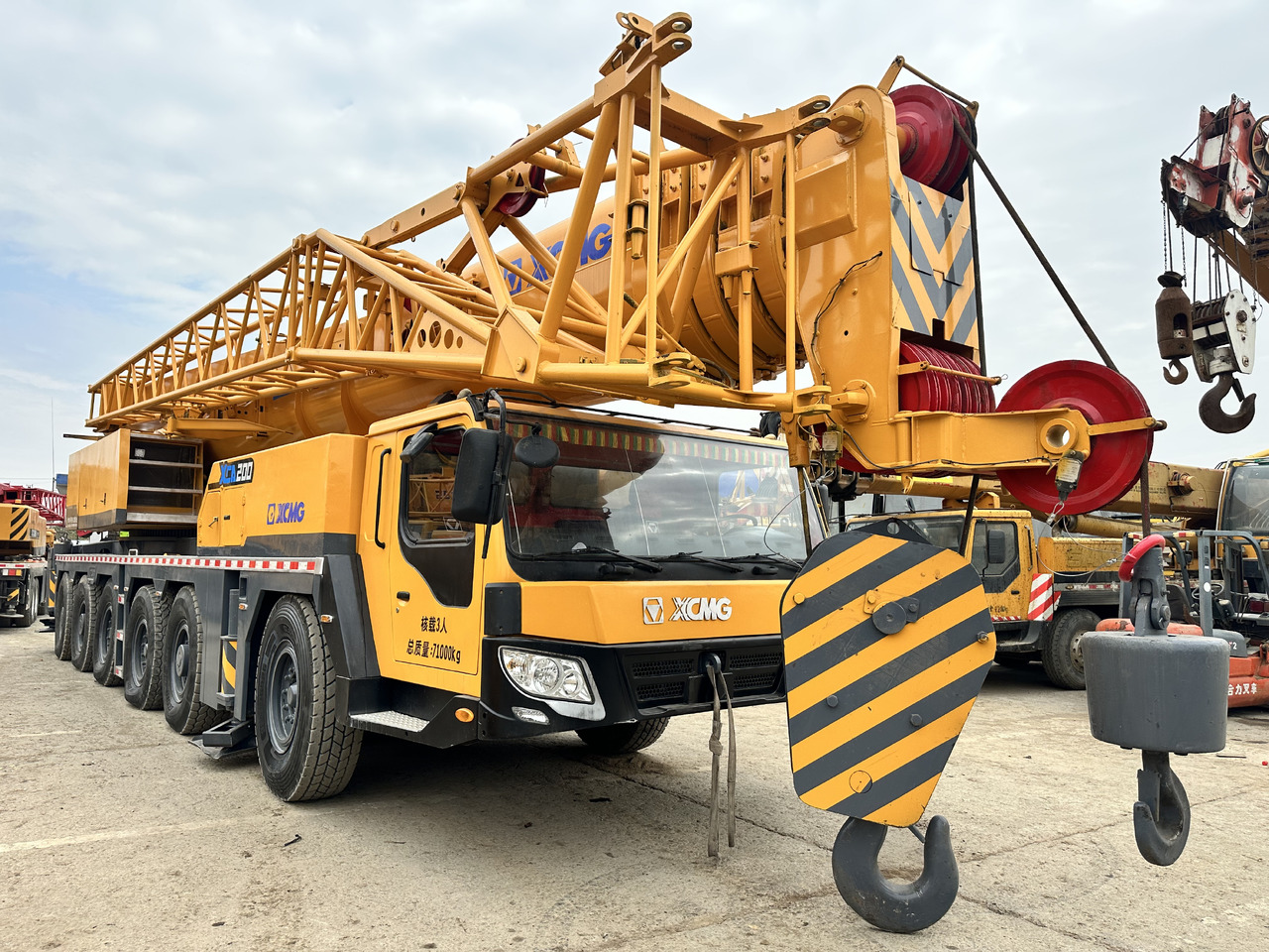 XCMG XCA200 200TON Truck crane - Автокран: снимка 3 XCMG XCA200 200TON Truck crane - Автокран: снимка 3