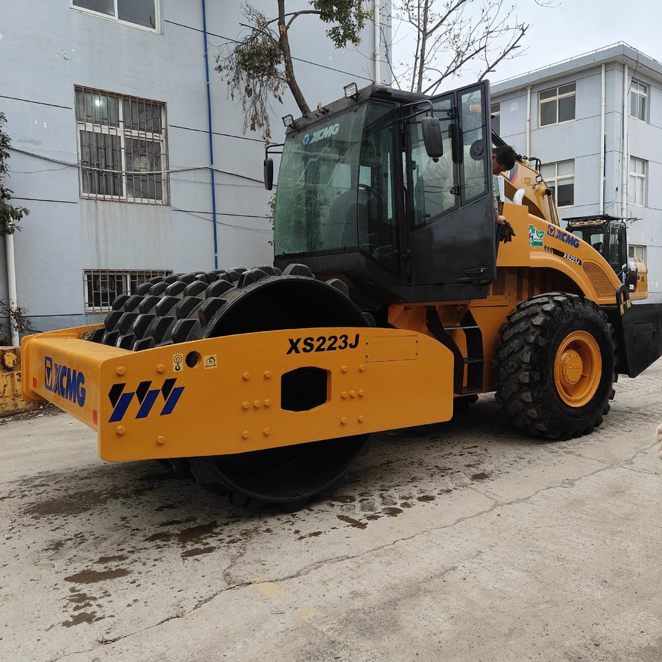 XCMG XS223J road roller - Компактор: снимка 2 XCMG XS223J road roller - Компактор: снимка 2