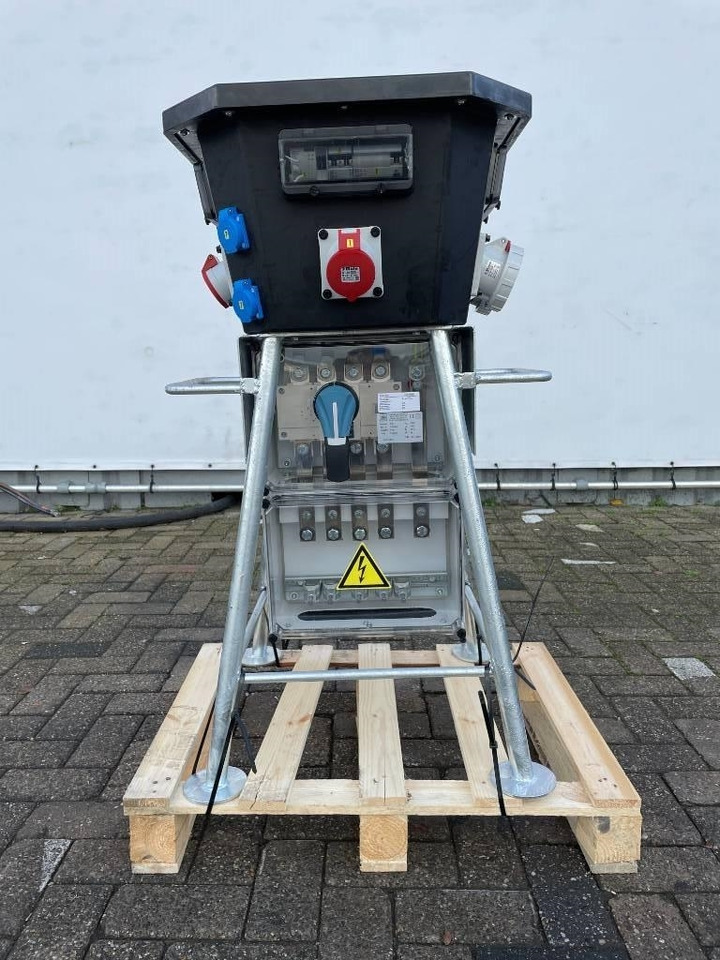Socket box 125A - 2x 63A - 32A - 2x 16A - 2x 220V - Строително оборудване: снимка 2 Socket box 125A - 2x 63A - 32A - 2x 16A - 2x 220V - Строително оборудване: снимка 2
