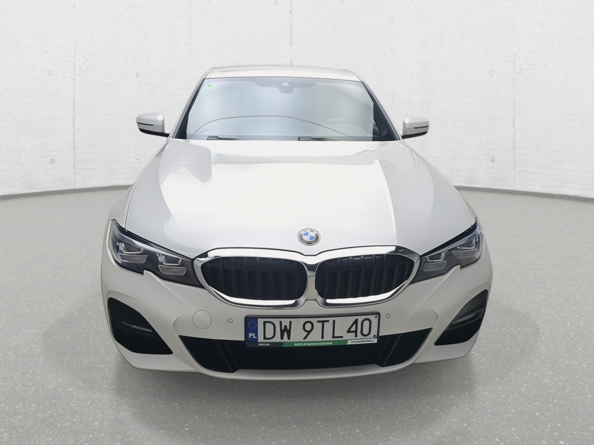 BMW 320D XDRIVE SEDAN - Седан: снимка 4 BMW 320D XDRIVE SEDAN - Седан: снимка 4