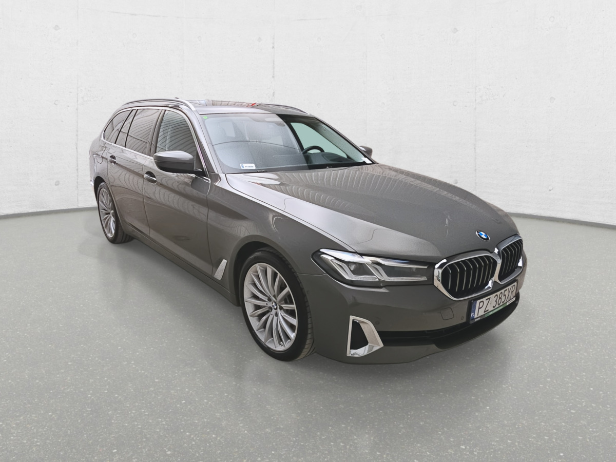 Лек автомобил BMW 530D XDRIVE KOMBI: снимка 1