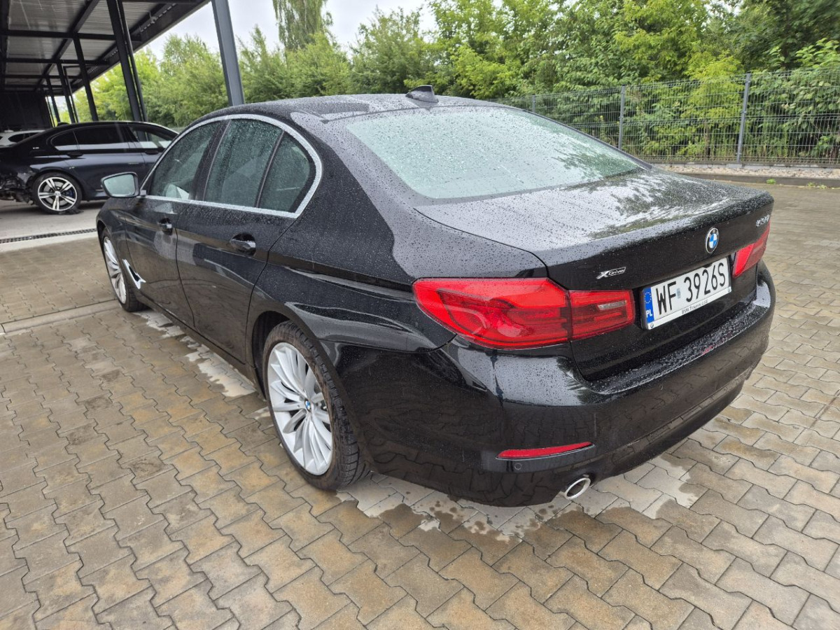 BMW 530i GPF xDrive SEDAN - Седан: снимка 4 BMW 530i GPF xDrive SEDAN - Седан: снимка 4