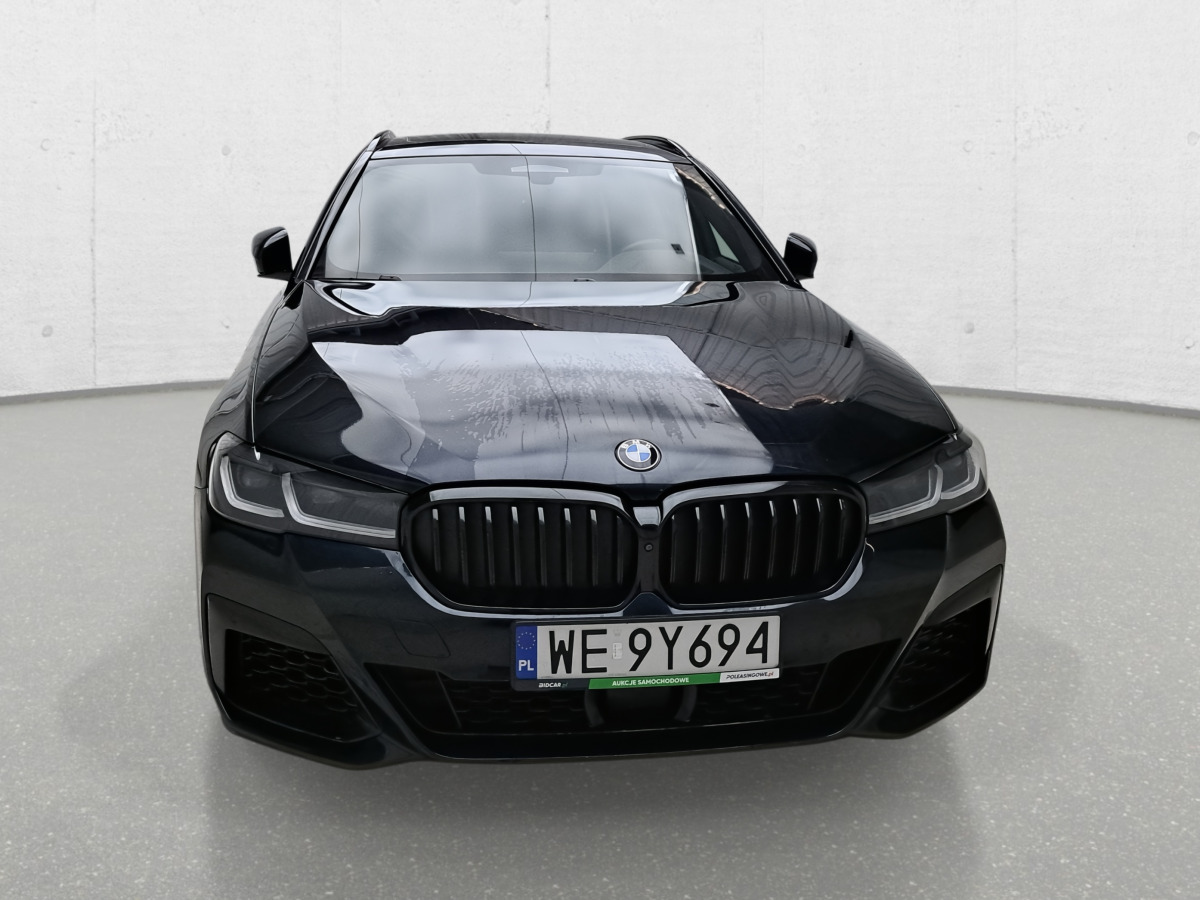 BMW 540I XDRIVE KOMBI - Лек автомобил: снимка 3 BMW 540I XDRIVE KOMBI - Лек автомобил: снимка 3