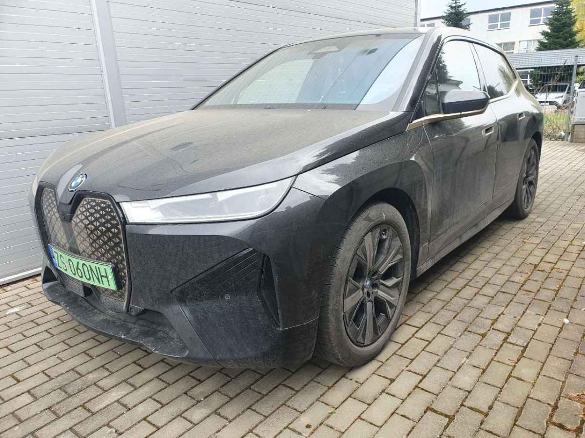 BMW iX XDRIVE40 SUV - Джип: снимка 2 BMW iX XDRIVE40 SUV - Джип: снимка 2