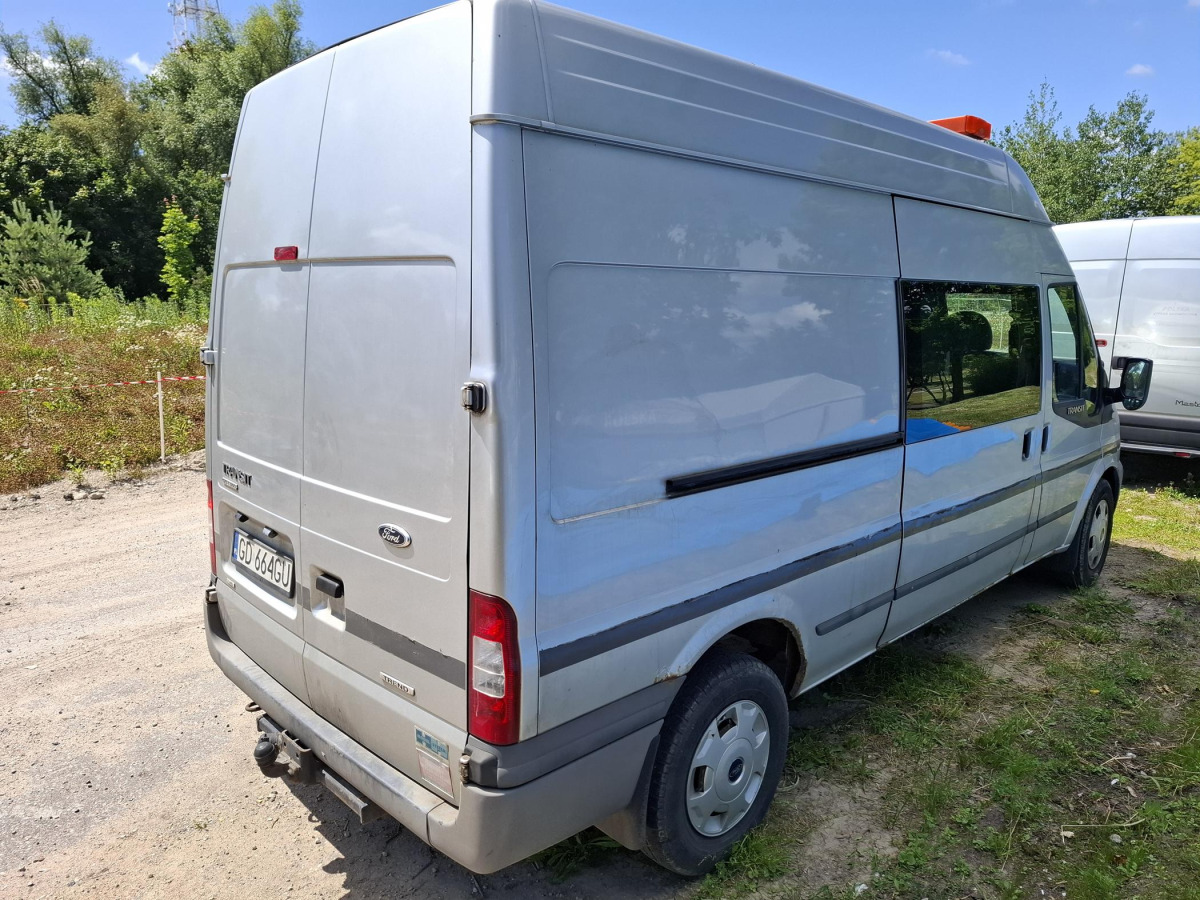 FORD TRANSIT BRYGADÓWKA - Бус с двойна кабина: снимка 3 FORD TRANSIT BRYGADÓWKA - Бус с двойна кабина: снимка 3