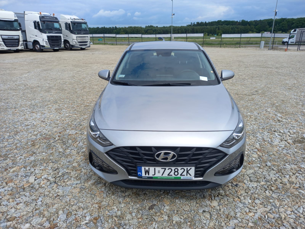 HYUNDAI I30 HATCHBACK - Хечбек: снимка 2 HYUNDAI I30 HATCHBACK - Хечбек: снимка 2