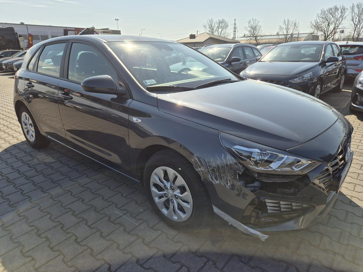 HYUNDAI I30 HATCHBACK - Хечбек: снимка 1 HYUNDAI I30 HATCHBACK - Хечбек: снимка 1