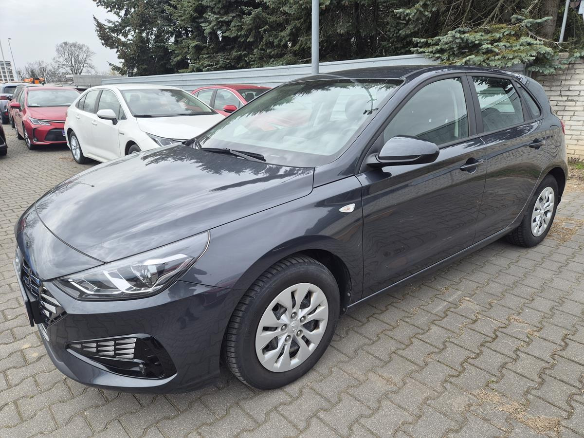 HYUNDAI I30 HATCHBACK - Хечбек: снимка 2 HYUNDAI I30 HATCHBACK - Хечбек: снимка 2