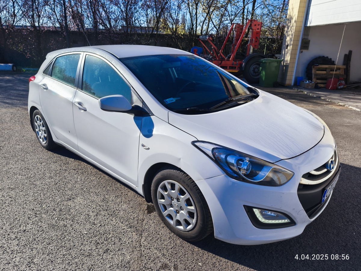 HYUNDAI I30 HATCHBACK - Хечбек: снимка 1 HYUNDAI I30 HATCHBACK - Хечбек: снимка 1