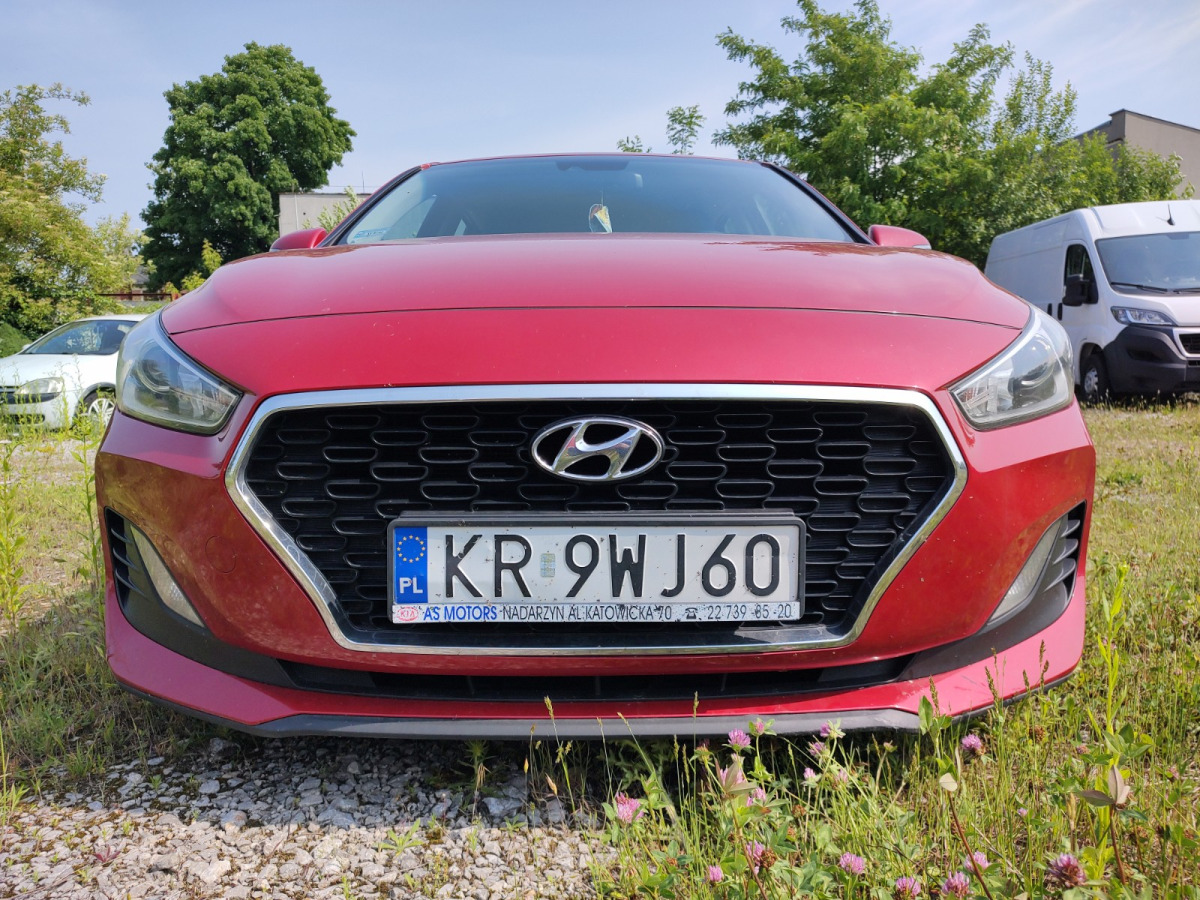 HYUNDAI I30 HATCHBACK - Хечбек: снимка 2 HYUNDAI I30 HATCHBACK - Хечбек: снимка 2