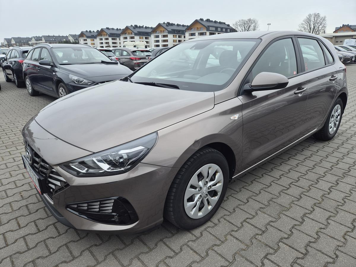 HYUNDAI I30 HATCHBACK - Хечбек: снимка 2 HYUNDAI I30 HATCHBACK - Хечбек: снимка 2