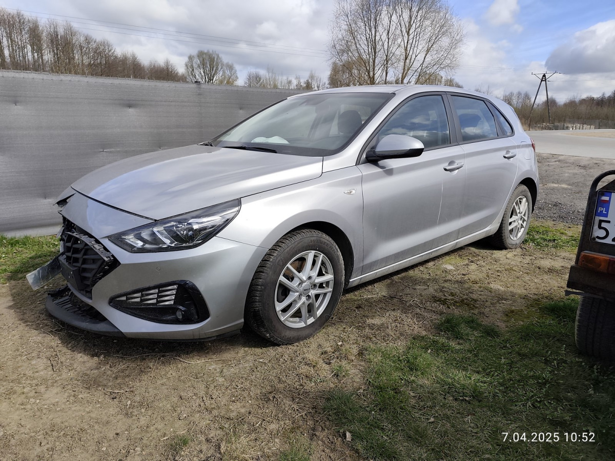 HYUNDAI I30 HATCHBACK - Хечбек: снимка 2 HYUNDAI I30 HATCHBACK - Хечбек: снимка 2