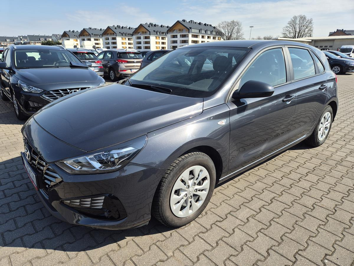 HYUNDAI I30 HATCHBACK - Хечбек: снимка 2 HYUNDAI I30 HATCHBACK - Хечбек: снимка 2