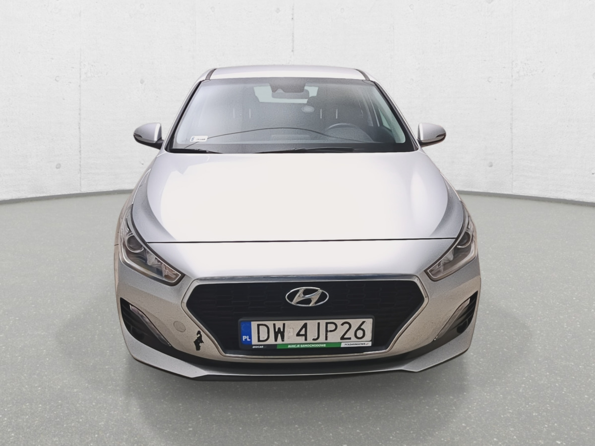HYUNDAI I30 HATCHBACK - Хечбек: снимка 3 HYUNDAI I30 HATCHBACK - Хечбек: снимка 3
