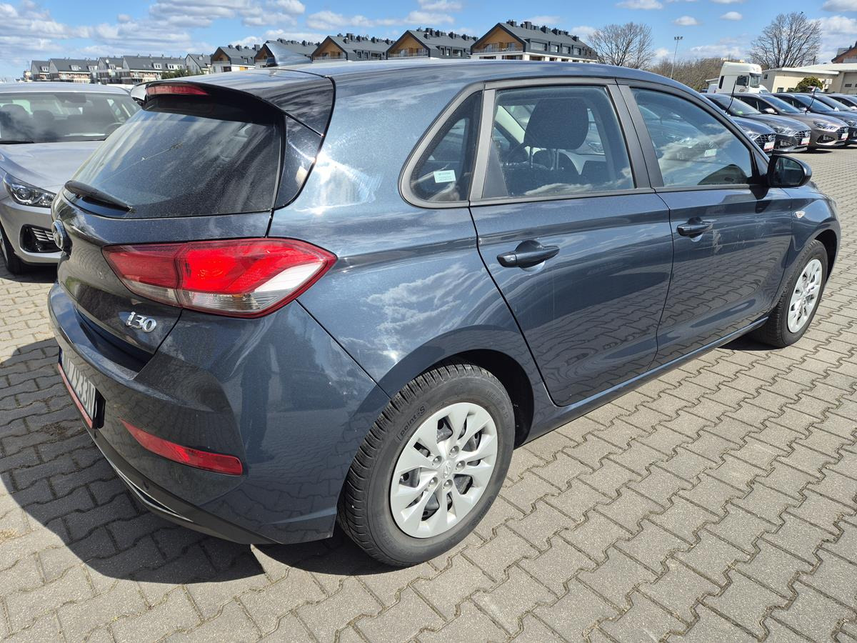 HYUNDAI I30 HATCHBACK - Хечбек: снимка 4 HYUNDAI I30 HATCHBACK - Хечбек: снимка 4