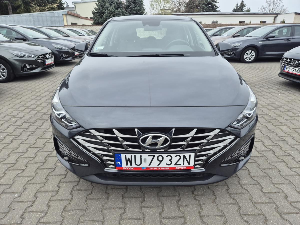 HYUNDAI I30 HATCHBACK - Хечбек: снимка 3 HYUNDAI I30 HATCHBACK - Хечбек: снимка 3