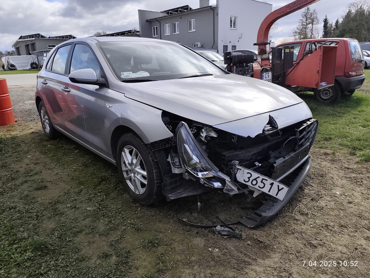 HYUNDAI I30 HATCHBACK - Хечбек: снимка 1 HYUNDAI I30 HATCHBACK - Хечбек: снимка 1