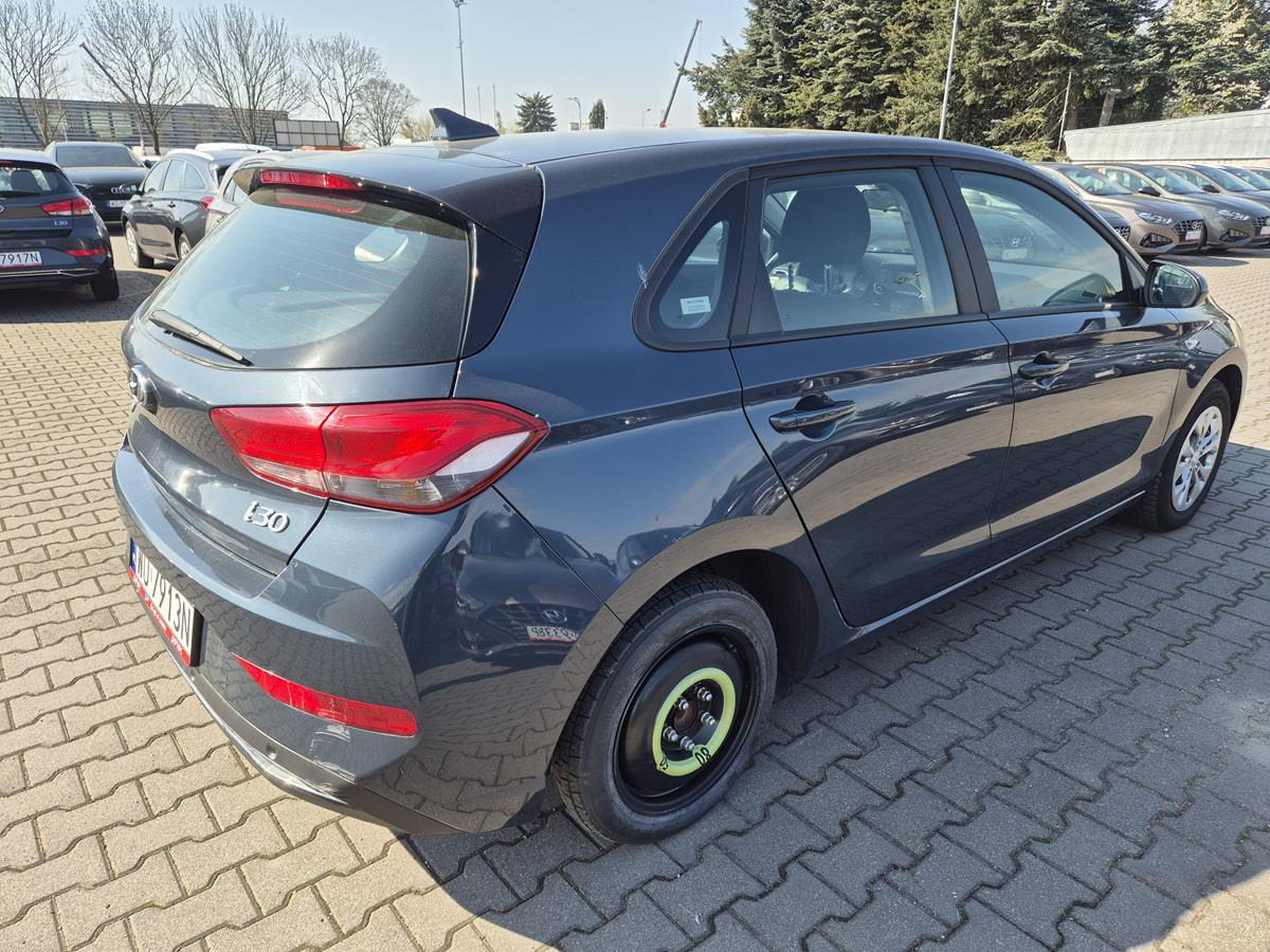 HYUNDAI I30 HATCHBACK - Хечбек: снимка 4 HYUNDAI I30 HATCHBACK - Хечбек: снимка 4