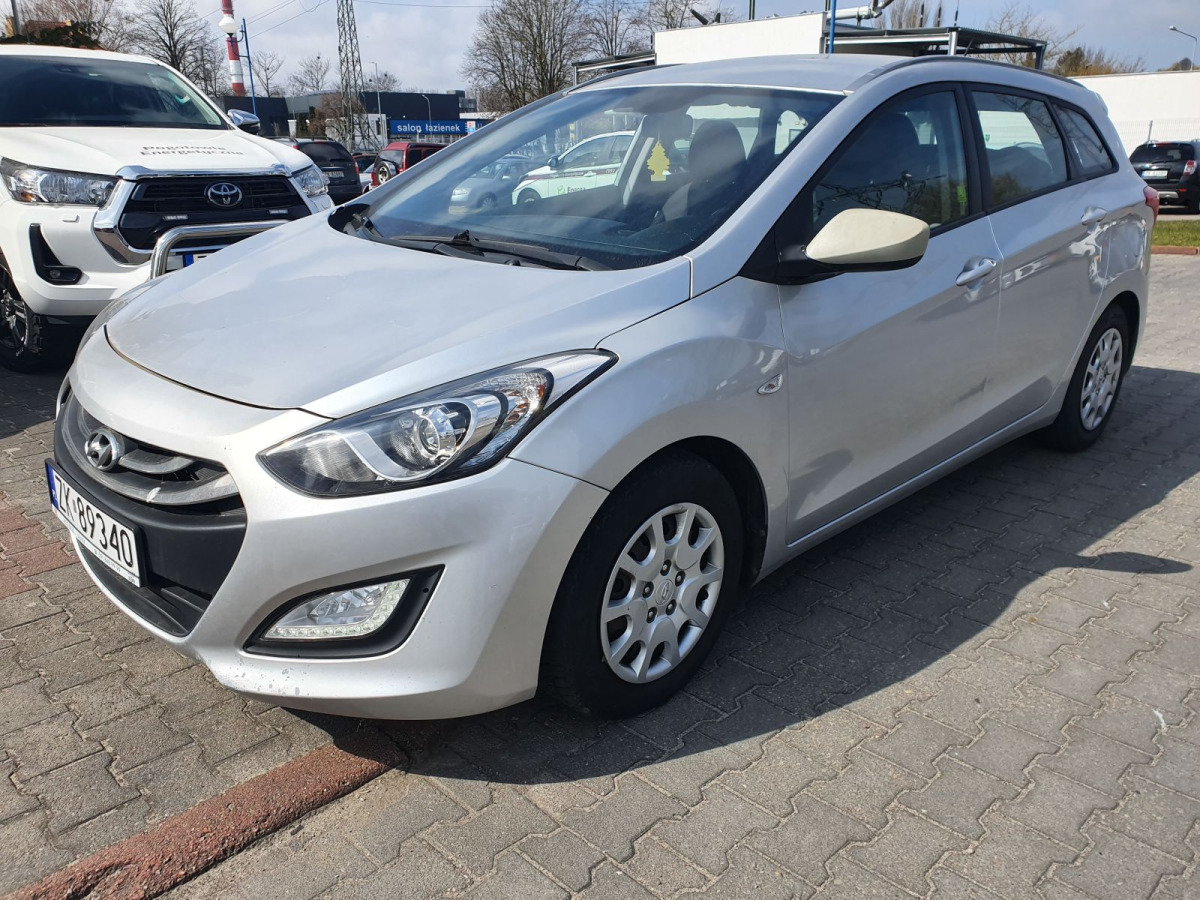 HYUNDAI I30 KOMBI - Лек автомобил: снимка 2 HYUNDAI I30 KOMBI - Лек автомобил: снимка 2