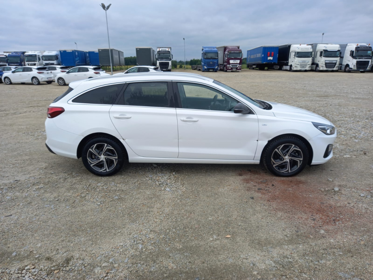 HYUNDAI I30 KOMBI - Лек автомобил: снимка 4 HYUNDAI I30 KOMBI - Лек автомобил: снимка 4