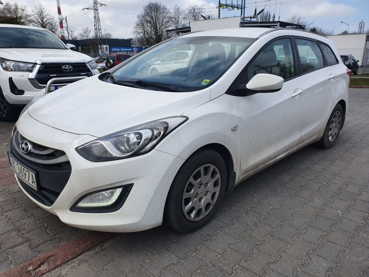 HYUNDAI I30 KOMBI - Лек автомобил: снимка 2 HYUNDAI I30 KOMBI - Лек автомобил: снимка 2