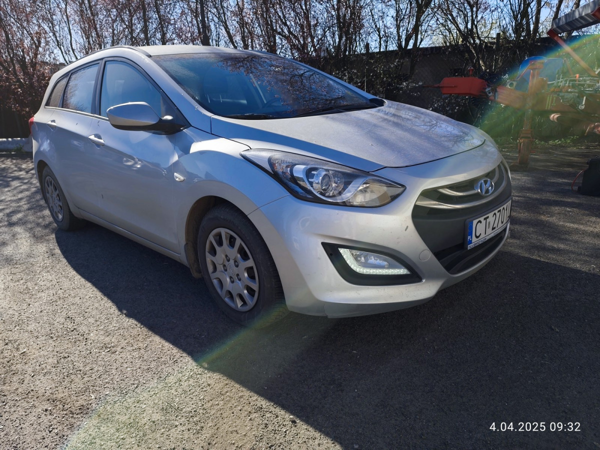 HYUNDAI I30 KOMBI - Лек автомобил: снимка 1 HYUNDAI I30 KOMBI - Лек автомобил: снимка 1