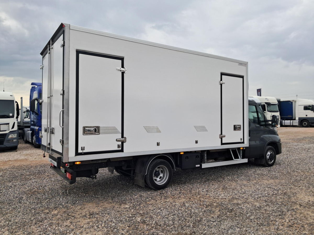IVECO DAILY IZOTERMICZNY - Хладилен бус: снимка 4 IVECO DAILY IZOTERMICZNY - Хладилен бус: снимка 4