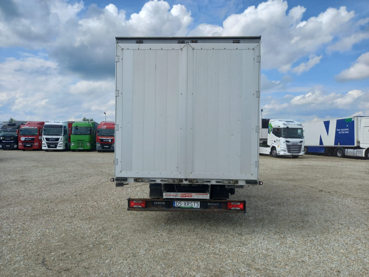 IVECO/JUSAM STANISŁAWJURKOWSKI 50C18/JU06 PLANDEKA - Брезентов бус: снимка 5 IVECO/JUSAM STANISŁAWJURKOWSKI 50C18/JU06 PLANDEKA - Брезентов бус: снимка 5