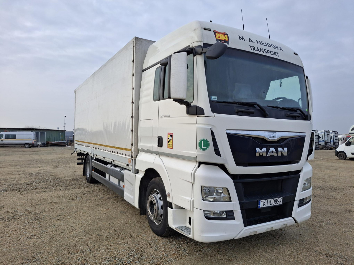 MAN TGX 18.400 SOLÓWKA - Камион с брезент: снимка 1 MAN TGX 18.400 SOLÓWKA - Камион с брезент: снимка 1