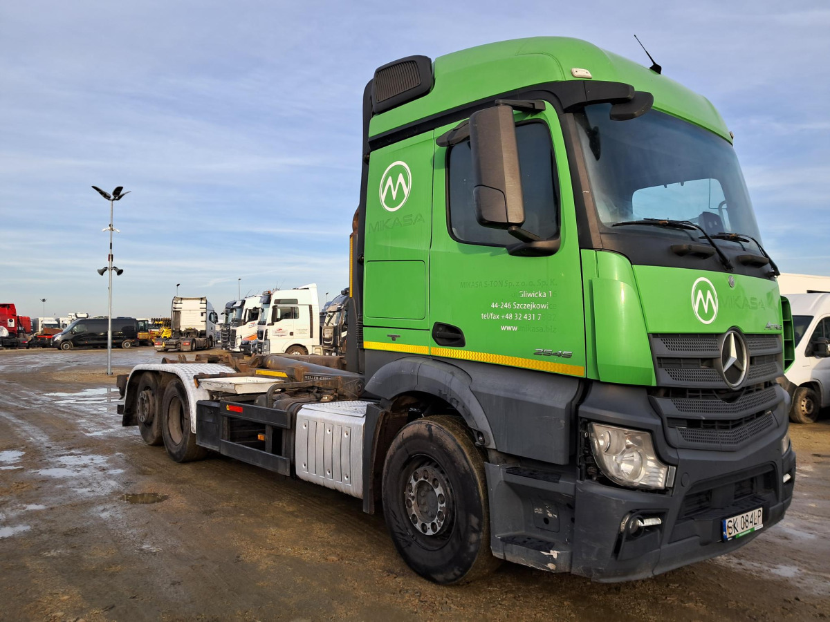 MERCEDES BENZ ACTROS HAKOWIEC - Мултилифт с кука камион: снимка 1 MERCEDES BENZ ACTROS HAKOWIEC - Мултилифт с кука камион: снимка 1