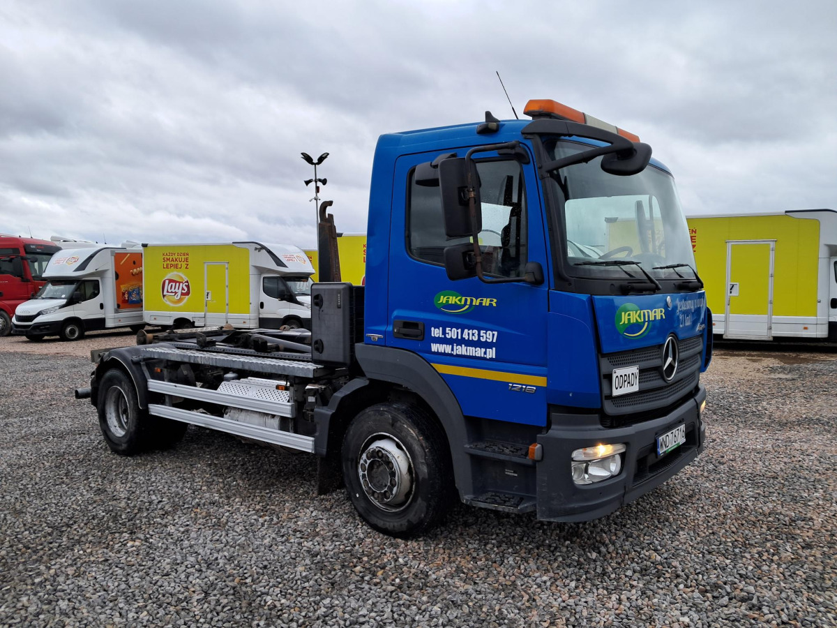 MERCEDES BENZ ATEGO HAKOWIEC - Мултилифт с кука камион: снимка 1 MERCEDES BENZ ATEGO HAKOWIEC - Мултилифт с кука камион: снимка 1