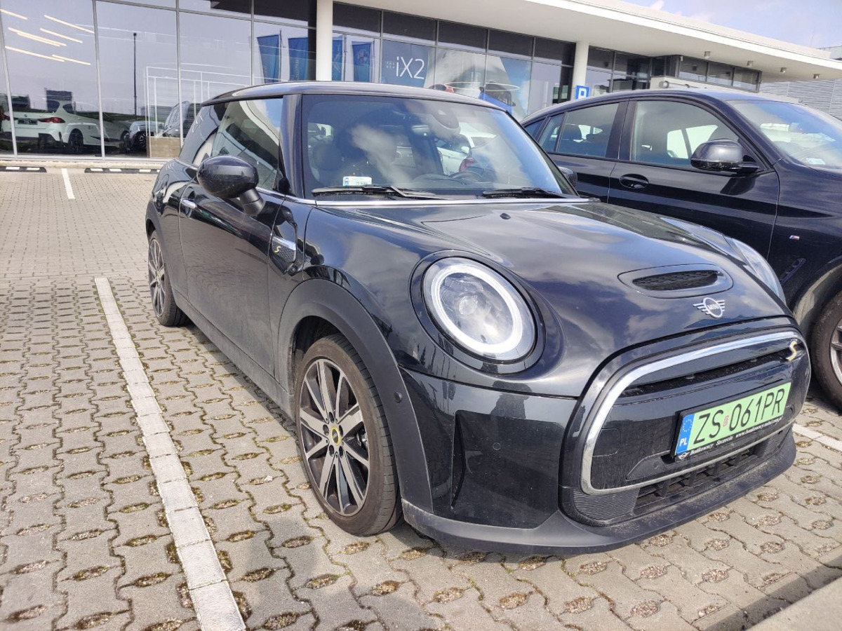 MINI Cooper SE HATCHBACK - Лек автомобил: снимка 1 MINI Cooper SE HATCHBACK - Лек автомобил: снимка 1
