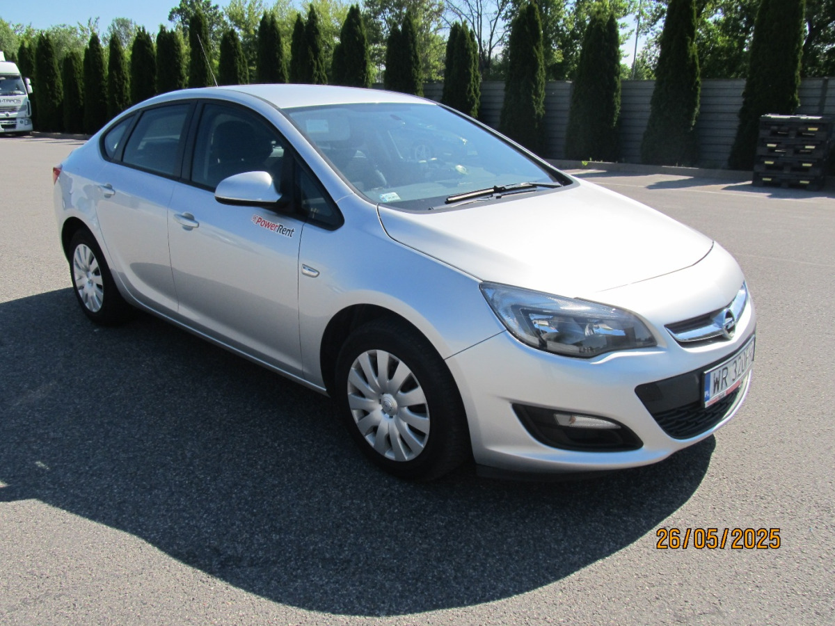 Седан OPEL ASTRA SEDAN: снимка 1