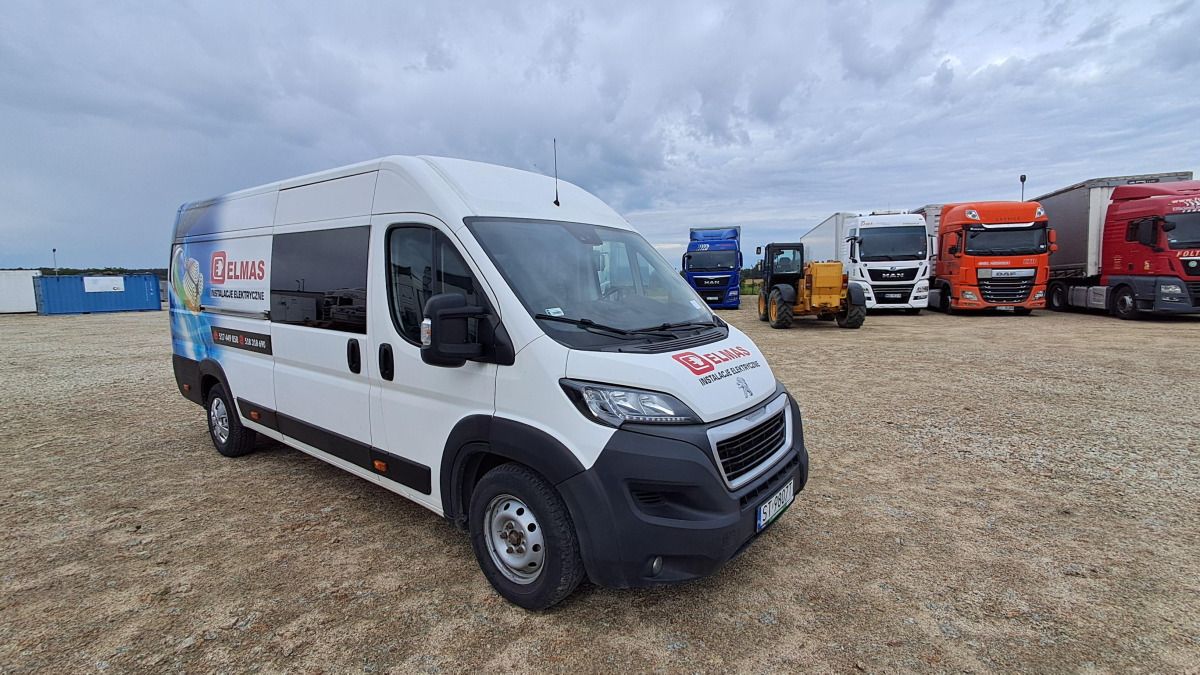PEUGEOT BOXER BRYGADÓWKA - Бус с двойна кабина: снимка 1 PEUGEOT BOXER BRYGADÓWKA - Бус с двойна кабина: снимка 1