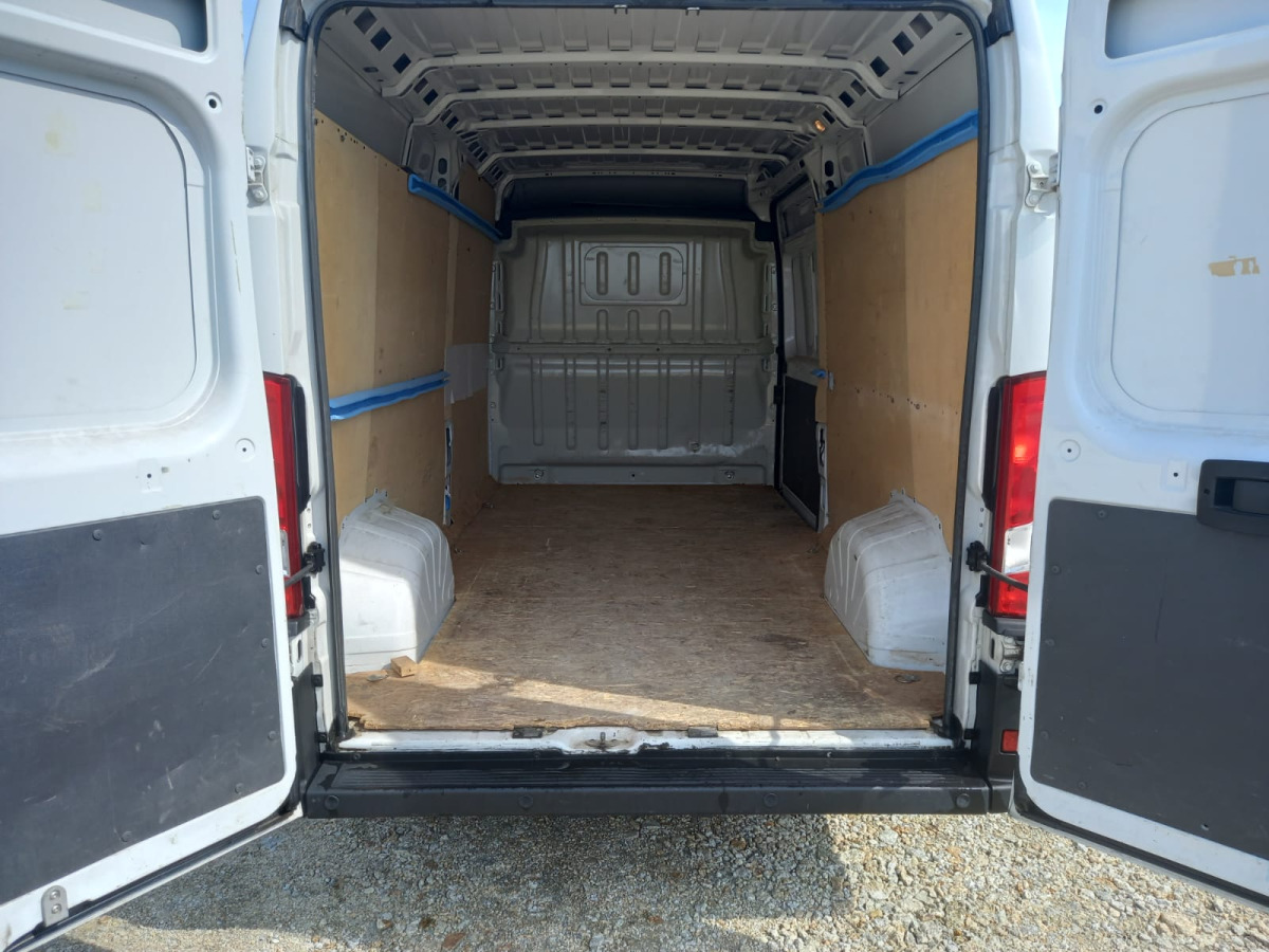 Товарен бус PEUGEOT BOXER FURGON BLASZAK: снимка 13