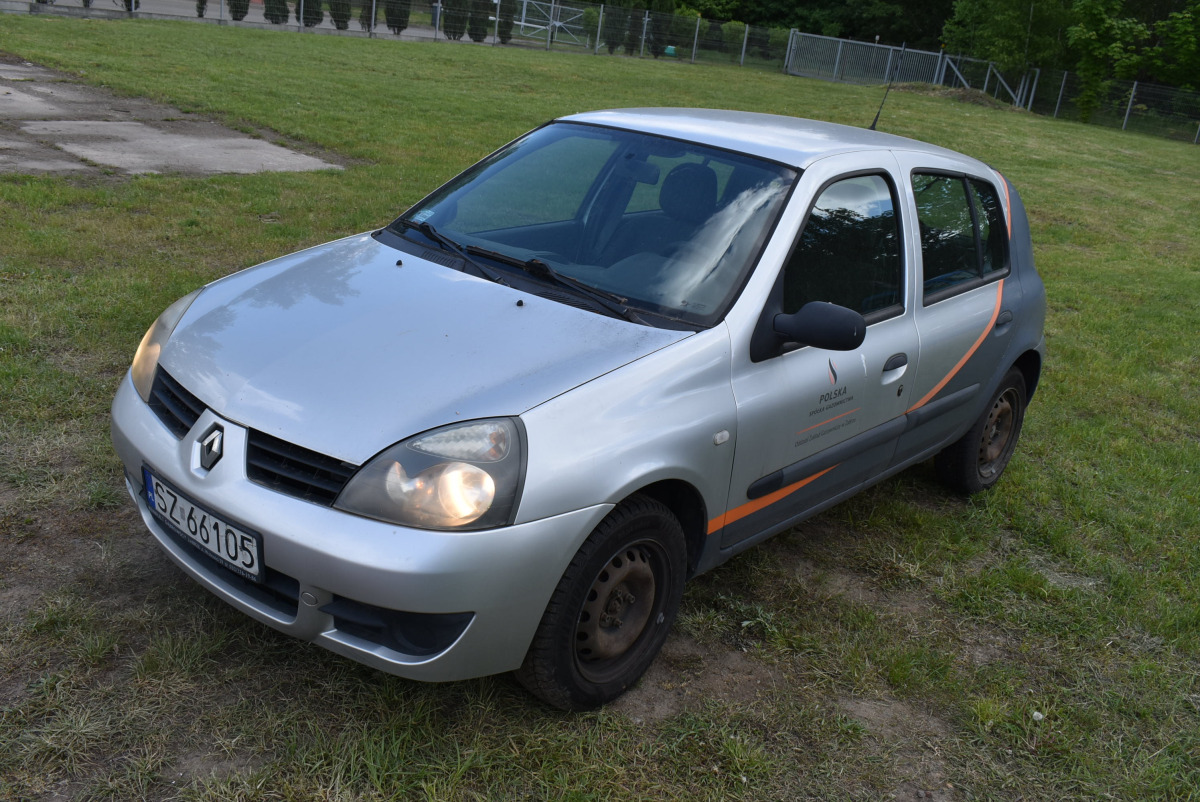RENAULT CLIO HATCHBACK - Хечбек: снимка 2 RENAULT CLIO HATCHBACK - Хечбек: снимка 2