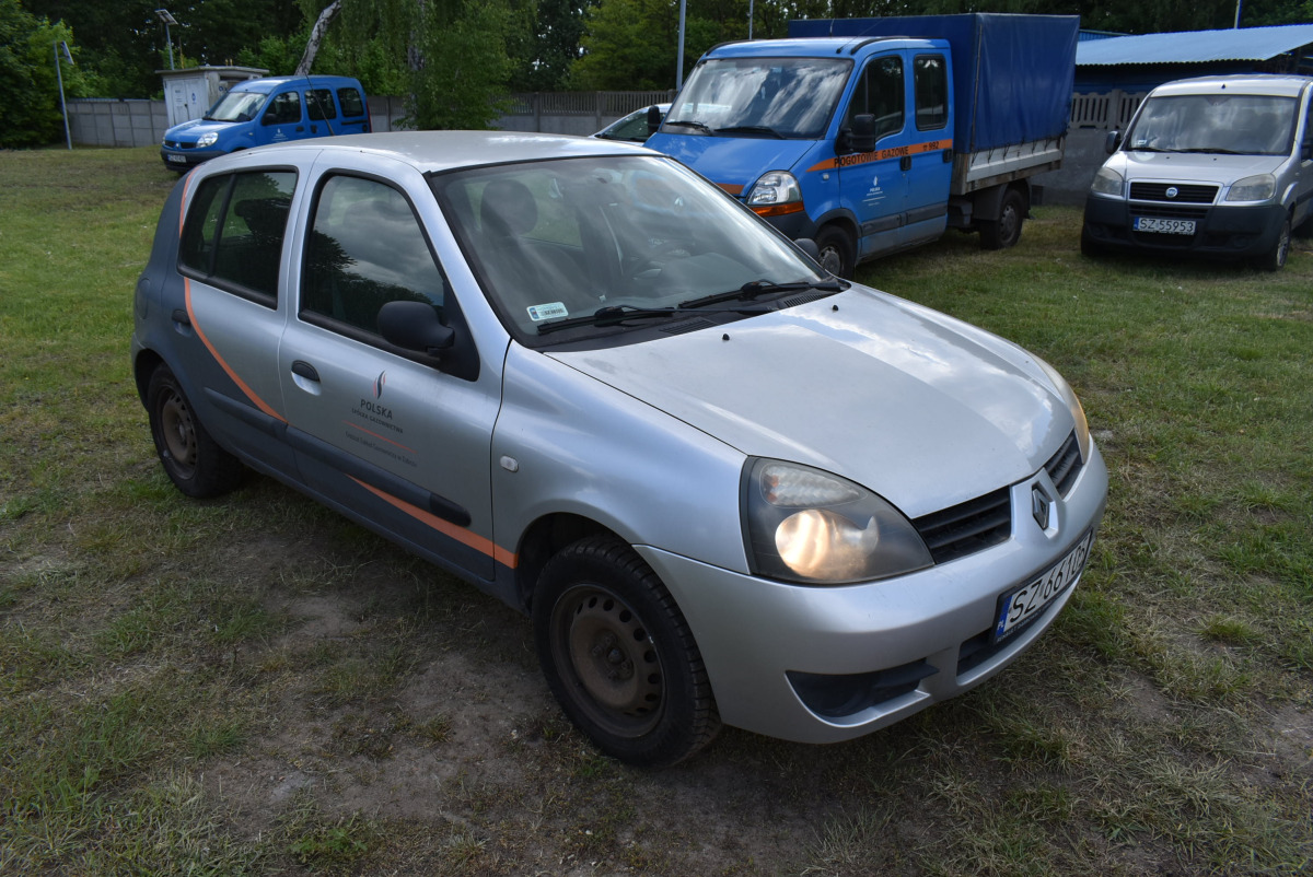 RENAULT CLIO HATCHBACK - Лек автомобил: снимка 1 RENAULT CLIO HATCHBACK - Лек автомобил: снимка 1