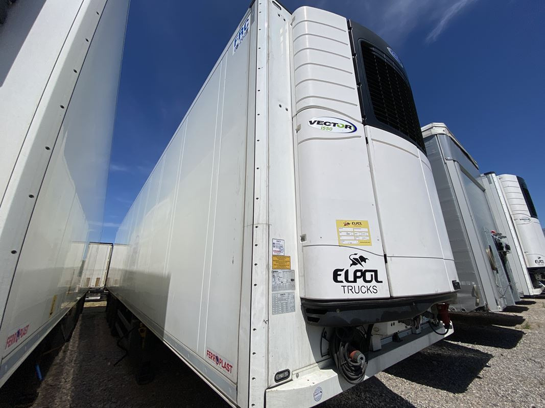 SCHMITZ CARGOBULL SCB*S3B CHŁODNIA - Рефрижератор ремарке: снимка 5 SCHMITZ CARGOBULL SCB*S3B CHŁODNIA - Рефрижератор ремарке: снимка 5