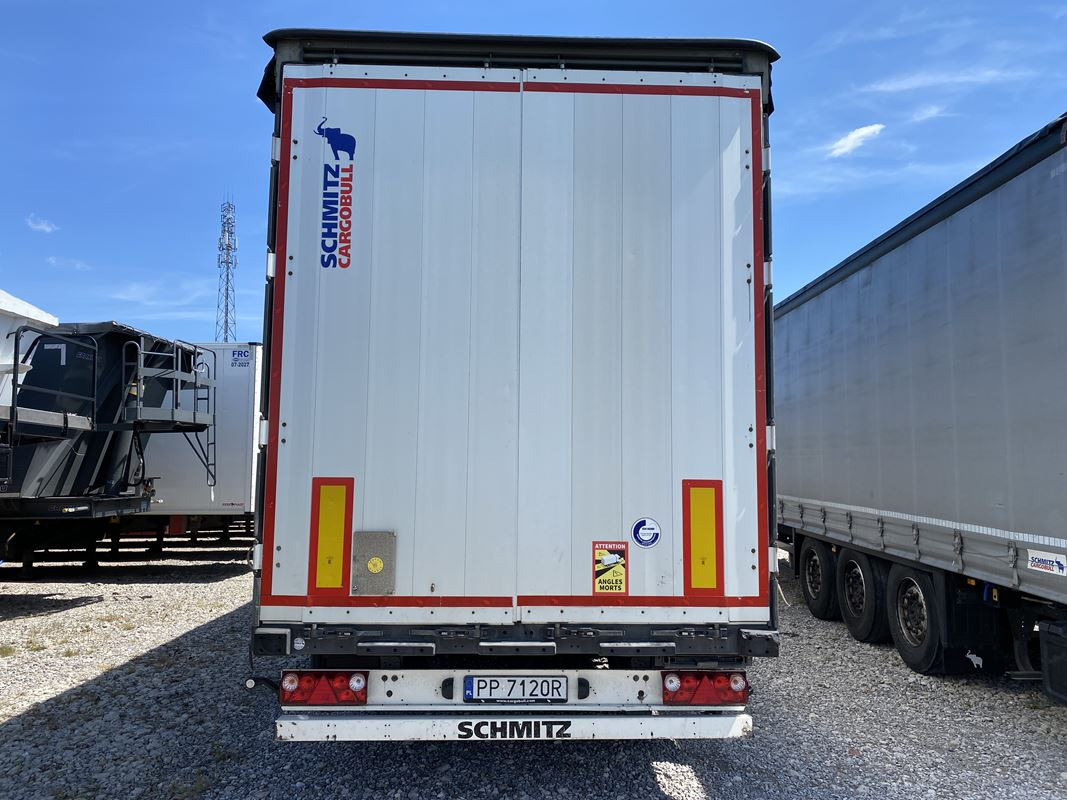 SCHMITZ CARGOBULL SCB S3T FIRANA - Брезентово ремарке: снимка 4 SCHMITZ CARGOBULL SCB S3T FIRANA - Брезентово ремарке: снимка 4
