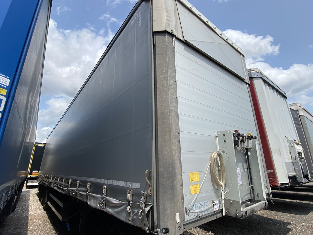SCHMITZ CARGOBULL SCB S3T FIRANA - Брезентово ремарке: снимка 4 SCHMITZ CARGOBULL SCB S3T FIRANA - Брезентово ремарке: снимка 4