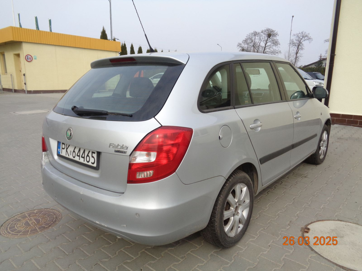 SKODA FABIA KOMBI - Лек автомобил: снимка 4 SKODA FABIA KOMBI - Лек автомобил: снимка 4