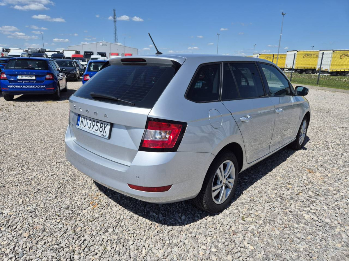 SKODA FABIA VAN+ HATCHBACK HOMOLOGACJA JAKO SAMOCHÓD CIĘŻAROWY - Хечбек: снимка 4 SKODA FABIA VAN+ HATCHBACK HOMOLOGACJA JAKO SAMOCHÓD CIĘŻAROWY - Хечбек: снимка 4