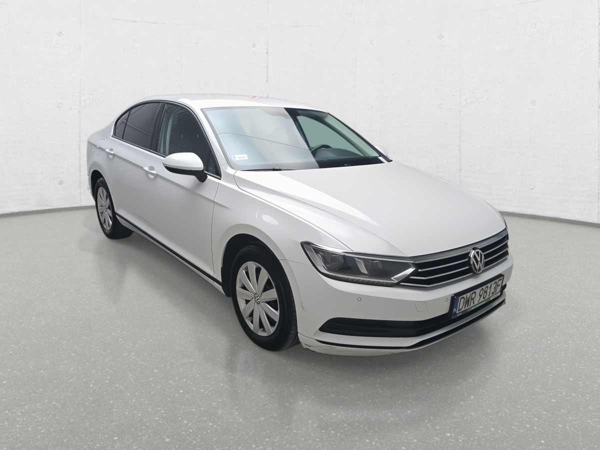 VOLKSWAGEN PASSAT SEDAN - Седан: снимка 2 VOLKSWAGEN PASSAT SEDAN - Седан: снимка 2
