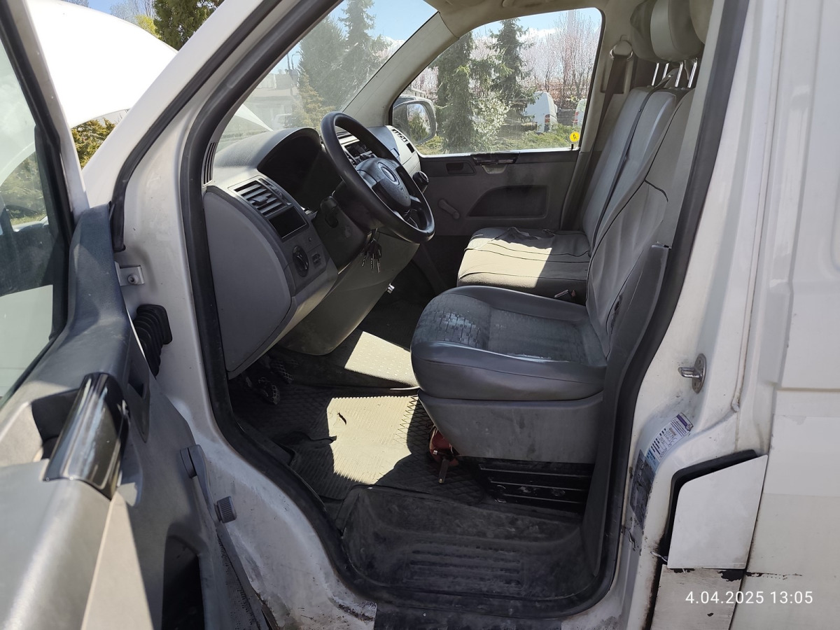 VOLKSWAGEN TRANSPORTER FURGON BLASZAK - Товарен бус: снимка 5 VOLKSWAGEN TRANSPORTER FURGON BLASZAK - Товарен бус: снимка 5