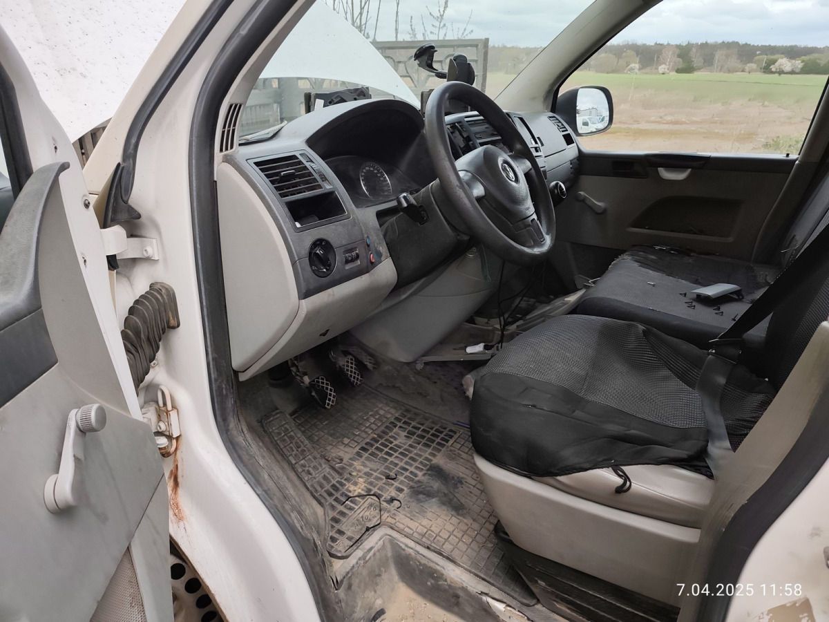 VOLKSWAGEN TRANSPORTER FURGON BLASZAK - Товарен бус: снимка 5 VOLKSWAGEN TRANSPORTER FURGON BLASZAK - Товарен бус: снимка 5