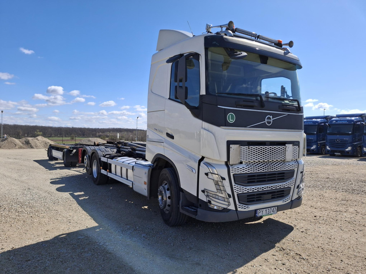 VOLVO FH 500 CIĄGNIK SIODŁOWY - Мултилифт с кука камион: снимка 1 VOLVO FH 500 CIĄGNIK SIODŁOWY - Мултилифт с кука камион: снимка 1
