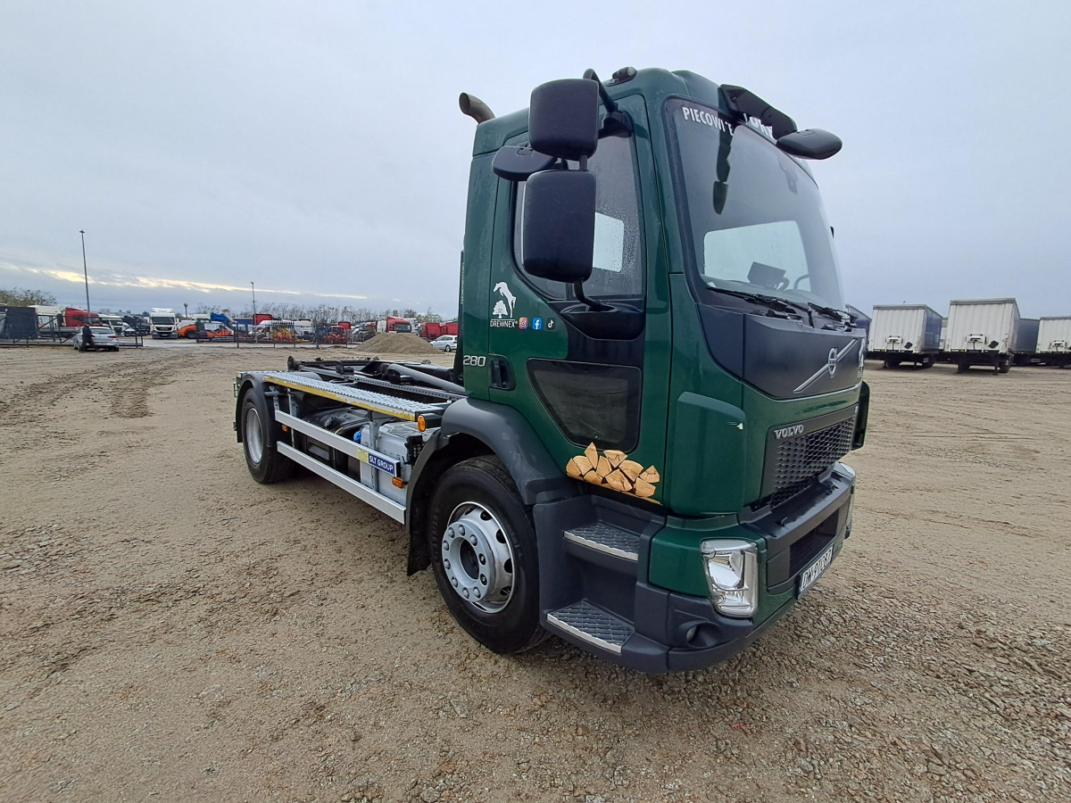 VOLVO FL - Мултилифт с кука камион: снимка 1 VOLVO FL - Мултилифт с кука камион: снимка 1